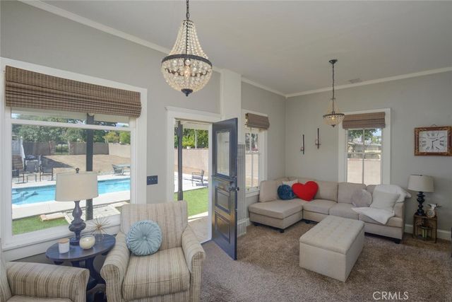 1052 E Grand Boulevard, Corona, CA 92879