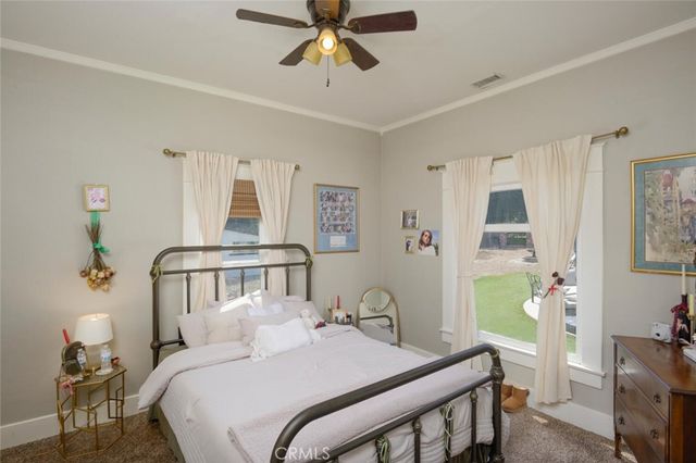 1052 E Grand Boulevard, Corona, CA 92879