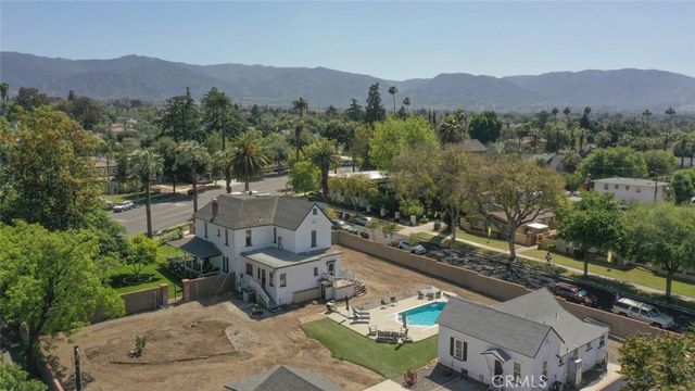 1052 E Grand Boulevard, Corona, CA 92879