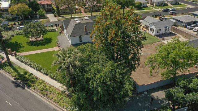 1052 E Grand Boulevard, Corona, CA 92879