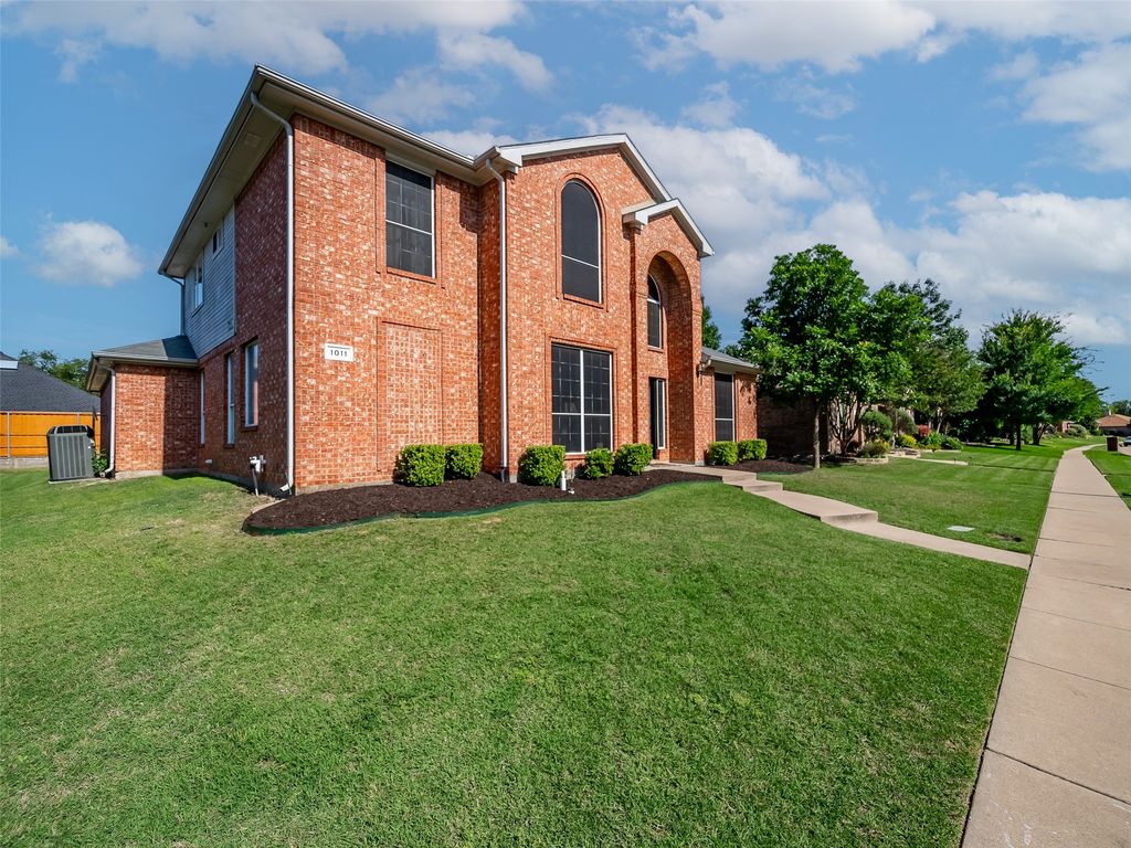 1011 Aylesbury Drive, Allen, TX 75002