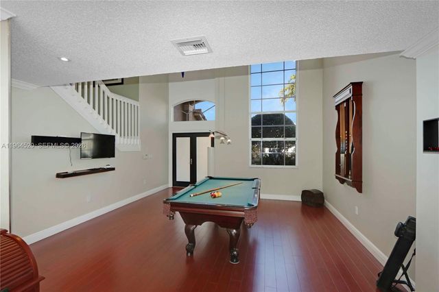 9465 SW 155th Ave, Miami, FL 33196