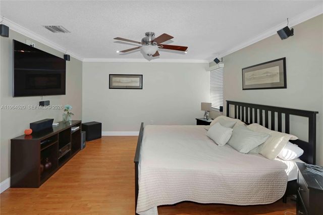 9465 SW 155th Ave, Miami, FL 33196