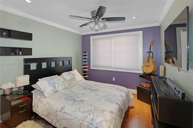 9465 SW 155th Ave, Miami, FL 33196