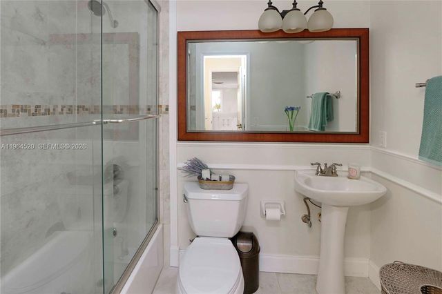 9465 SW 155th Ave, Miami, FL 33196