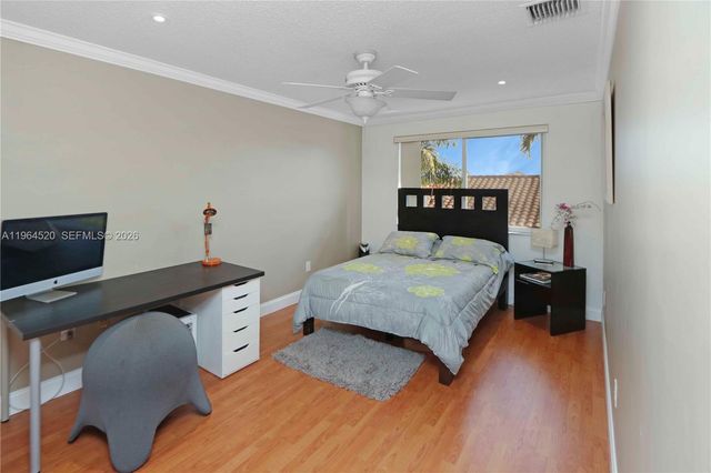 9465 SW 155th Ave, Miami, FL 33196