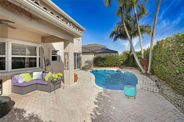 9465 SW 155th Ave, Miami, FL 33196