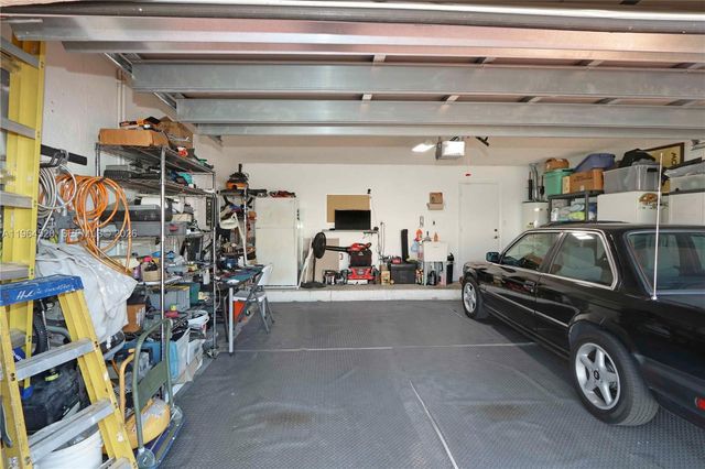 9465 SW 155th Ave, Miami, FL 33196