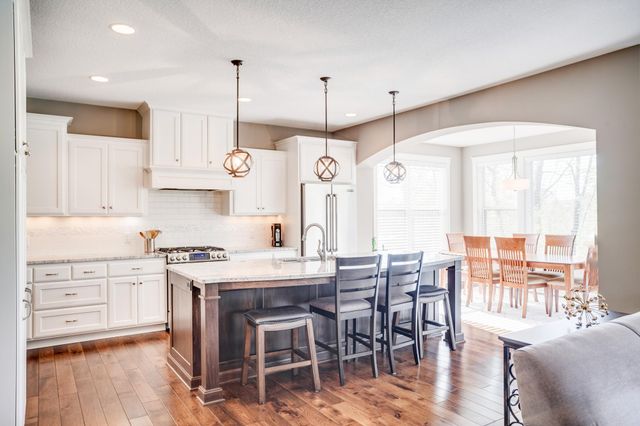 11927 Meadow Lane W, Hopkins, MN 55305