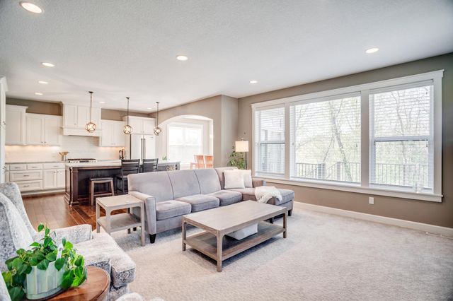 11927 Meadow Lane W, Hopkins, MN 55305