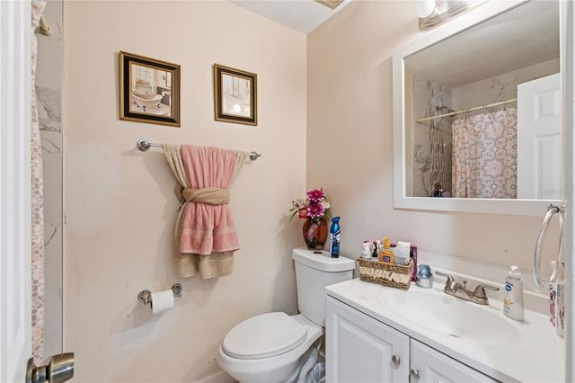 4914 HOLIDAY DRIVE, Tampa, FL 33615