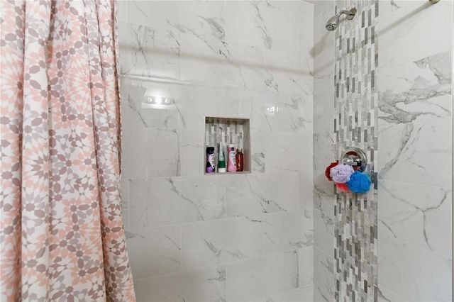 4914 HOLIDAY DRIVE, Tampa, FL 33615