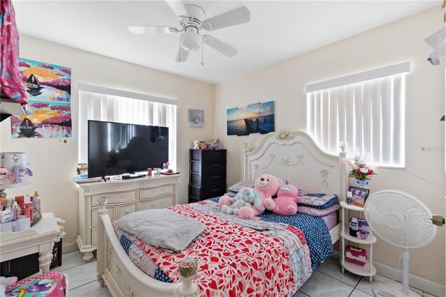 4914 HOLIDAY DRIVE, Tampa, FL 33615