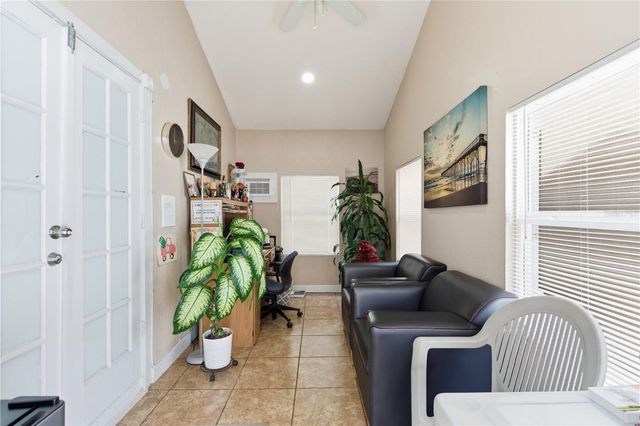 4914 HOLIDAY DRIVE, Tampa, FL 33615