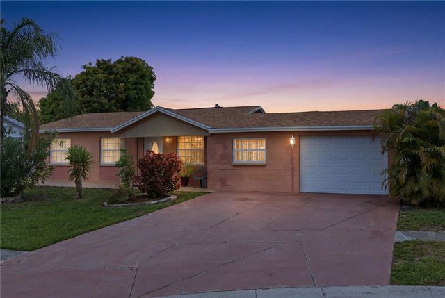 4914 HOLIDAY DRIVE, Tampa, FL 33615