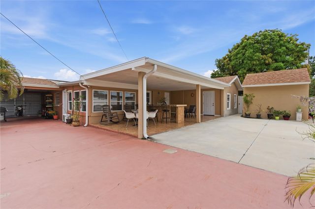 4914 HOLIDAY DRIVE, Tampa, FL 33615