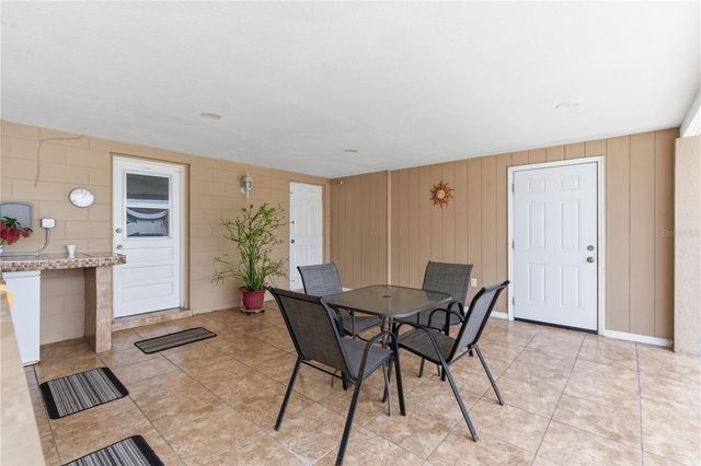 4914 HOLIDAY DRIVE, Tampa, FL 33615