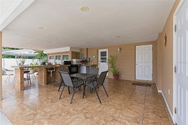 4914 HOLIDAY DRIVE, Tampa, FL 33615