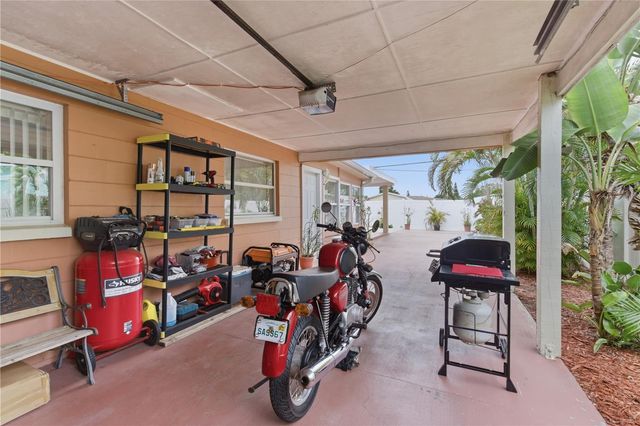 4914 HOLIDAY DRIVE, Tampa, FL 33615