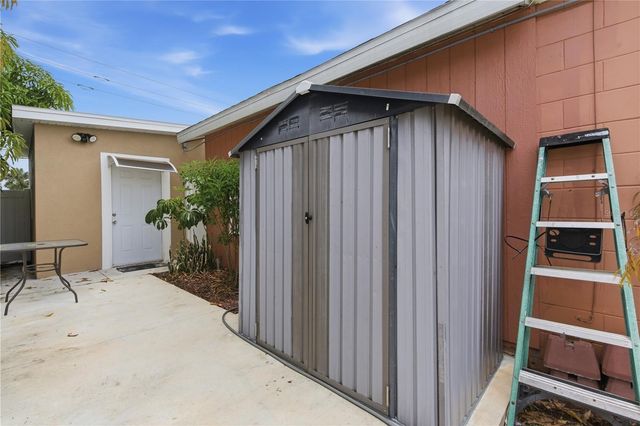 4914 HOLIDAY DRIVE, Tampa, FL 33615