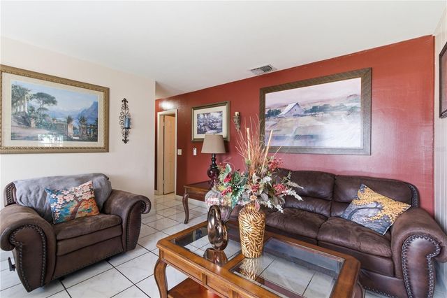 4914 HOLIDAY DRIVE, Tampa, FL 33615