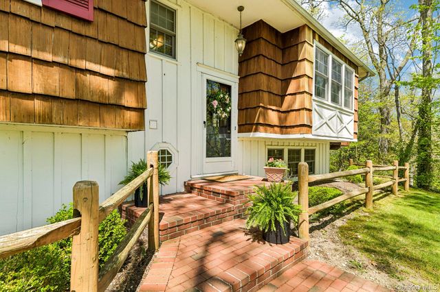 31 Sunset Drive, Huntington, NY 11743