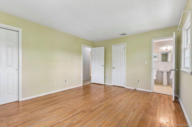 31 Sunset Drive, Huntington, NY 11743