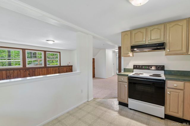 31 Sunset Drive, Huntington, NY 11743