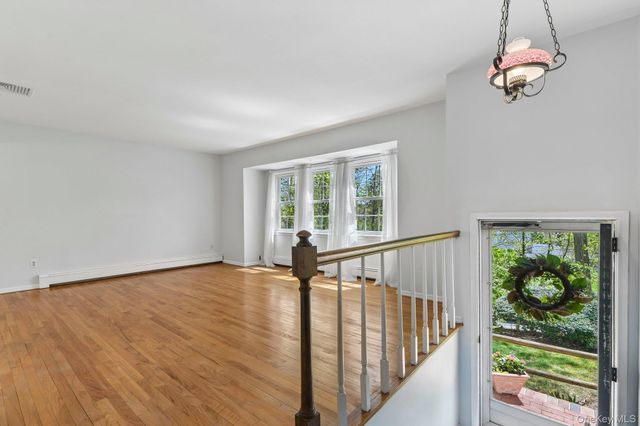 31 Sunset Drive, Huntington, NY 11743