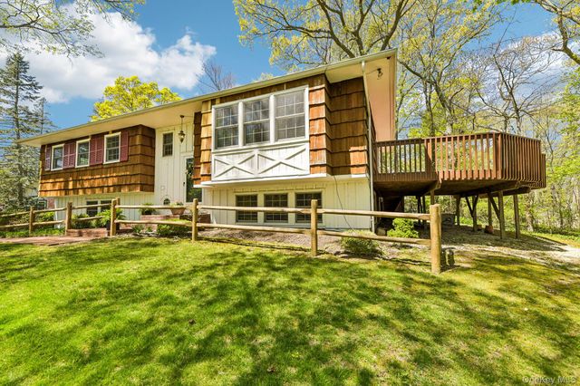 31 Sunset Drive, Huntington, NY 11743