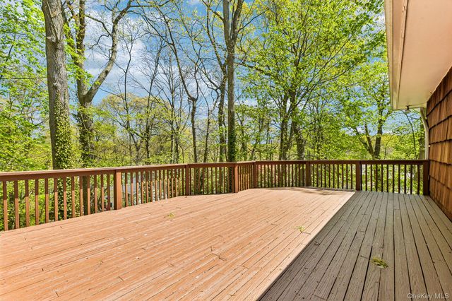 31 Sunset Drive, Huntington, NY 11743