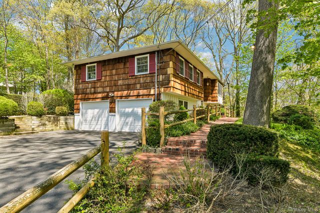 31 Sunset Drive, Huntington, NY 11743