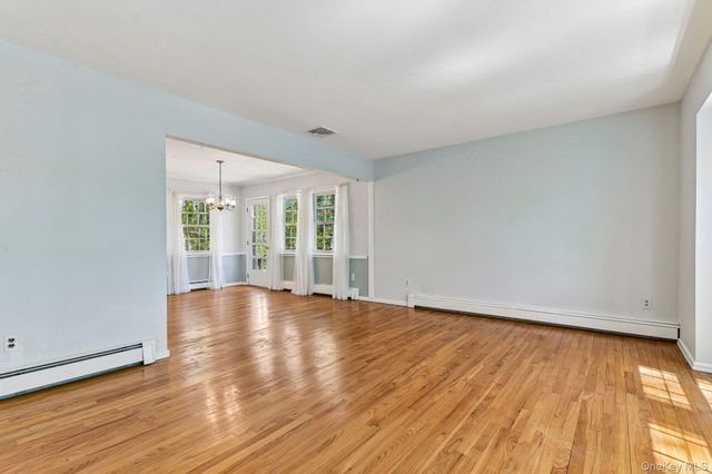 31 Sunset Drive, Huntington, NY 11743