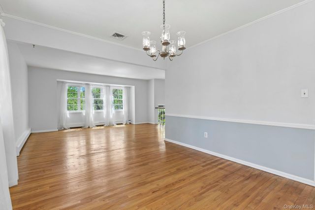 31 Sunset Drive, Huntington, NY 11743