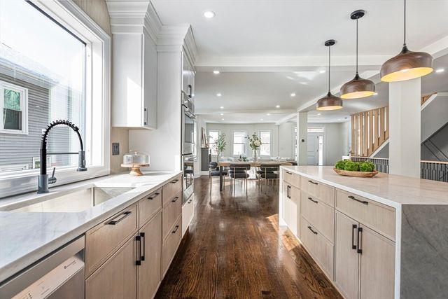 7 Park Ave Ext, Arlington, MA 02475