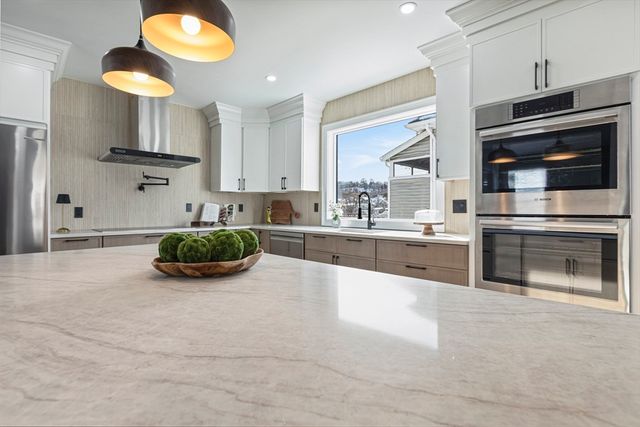 7 Park Ave Ext, Arlington, MA 02475