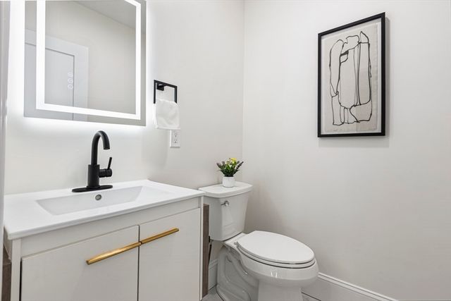 7 Park Ave Ext, Arlington, MA 02475