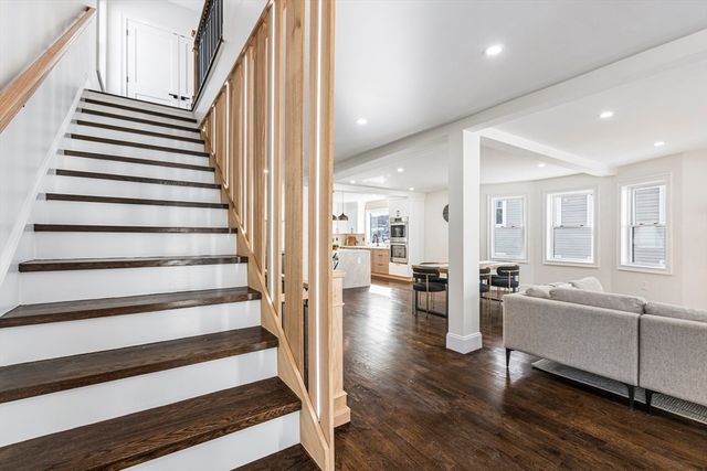 7 Park Ave Ext, Arlington, MA 02475