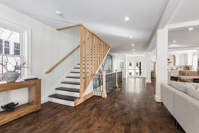 7 Park Ave Ext, Arlington, MA 02475