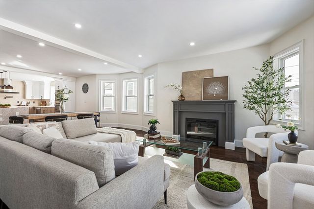 7 Park Ave Ext, Arlington, MA 02475