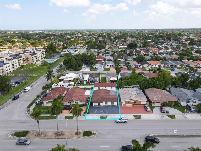 10370 SW 24th St B, Miami, FL 33165
