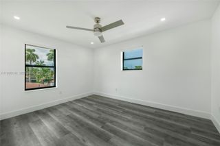 10370 SW 24th St B, Miami, FL 33165