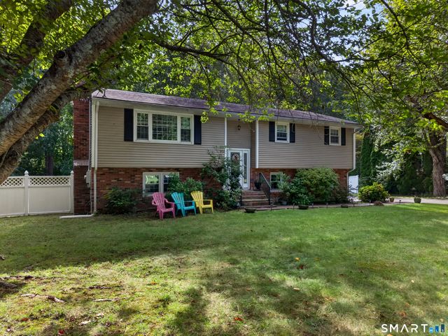 15 Partridge Lane, Clinton, CT 06413