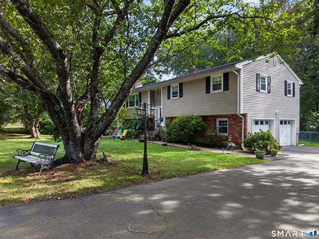 15 Partridge Lane, Clinton, CT 06413