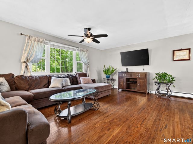 15 Partridge Lane, Clinton, CT 06413