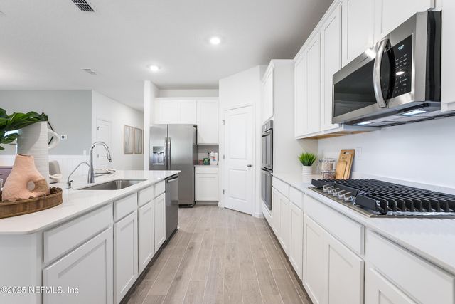 2652 FIELD DAISY Lane, Green Cove Springs, FL 32043