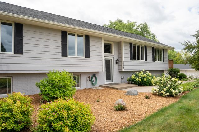 6757 Horseshoe Bend Drive, Corcoran, MN 55340