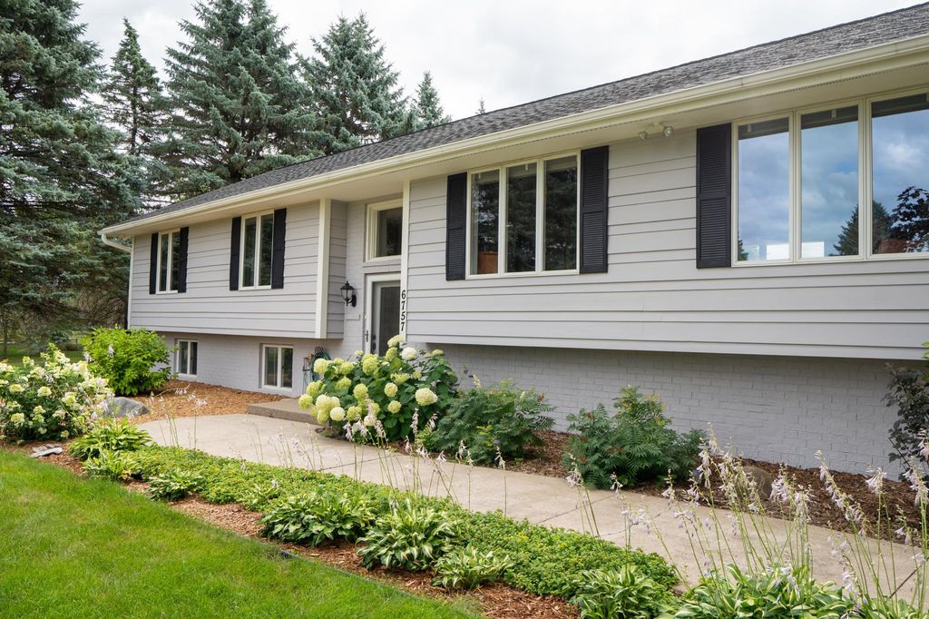 6757 Horseshoe Bend Drive, Corcoran, MN 55340 — photo 2