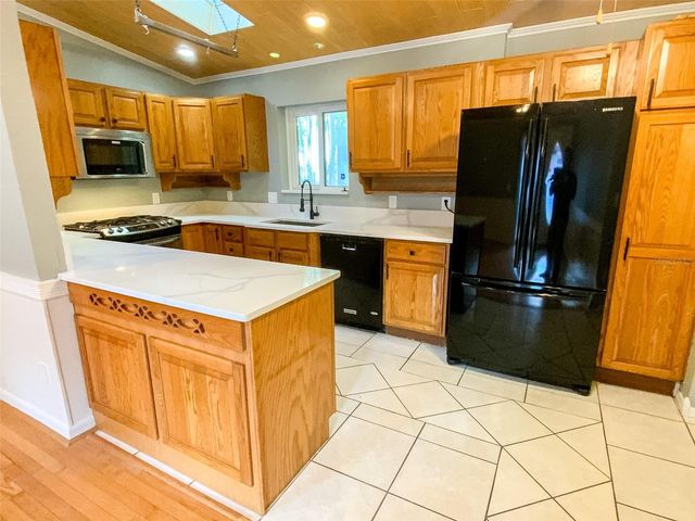 657 BROADWAY B, Dunedin, FL 34698