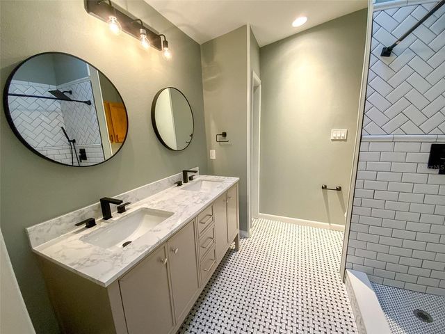 657 BROADWAY B, Dunedin, FL 34698